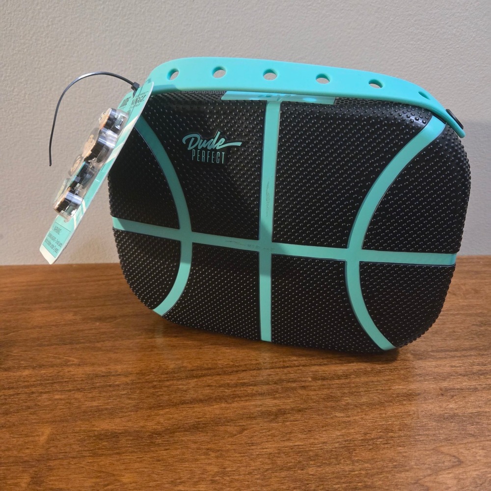 Dude Perfect Noggz Collectibles Basketball Bento Lunch Box Black Teal w/ Charms